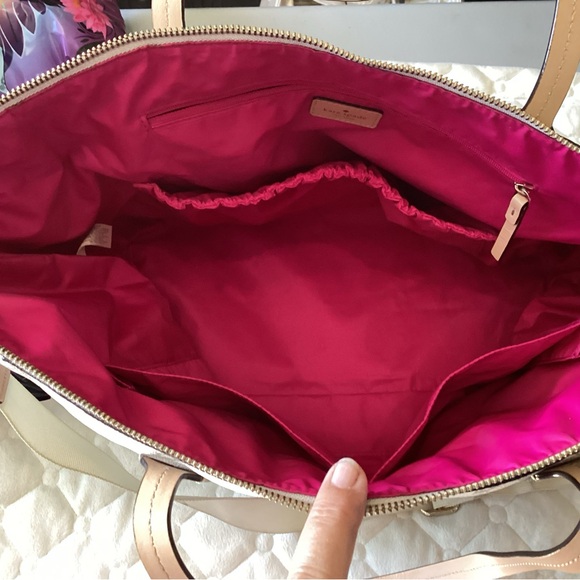 Kate Spade RARE EUC Classic Noel Print weekender tote bag with adjustable strap - Picture 5 of 16